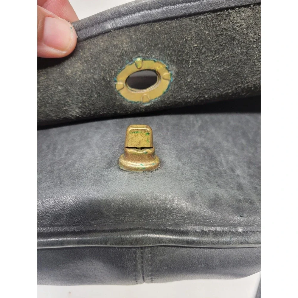 Vintage Coach City Bag‎ Black Leather Crossbody Bag Brass Hardware Classic Purse